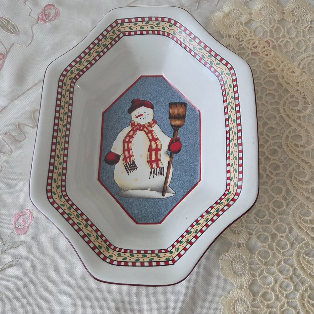 Vintage Sakura Small Winter Serving Bowl